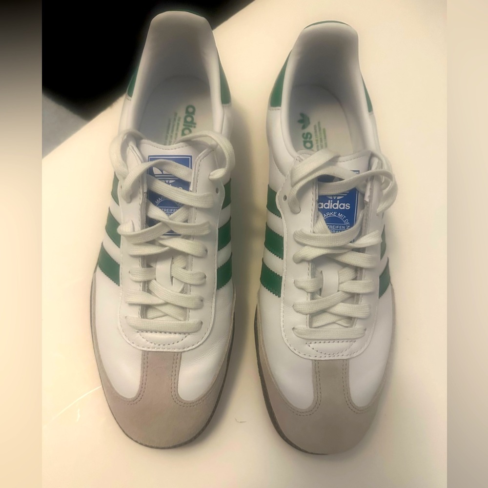 Green&white Adidas Samba, only worn once excellent condition